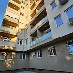 Luxury Iva