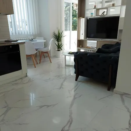 Apartment Luxury Iva *