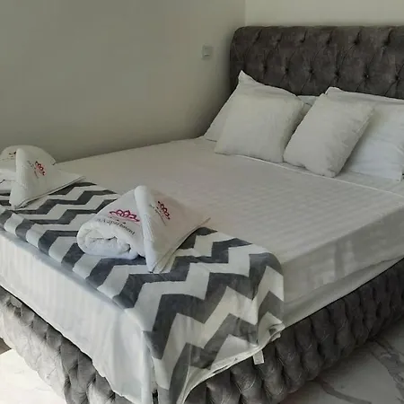 Luxury Iva *
