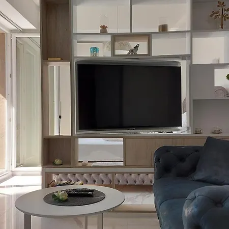 Luxury Iva Lägenhet